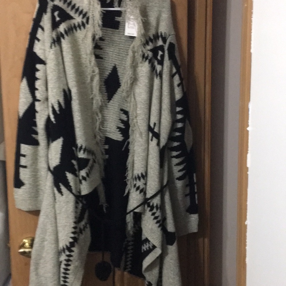 NWT Signature Studio Cardigan